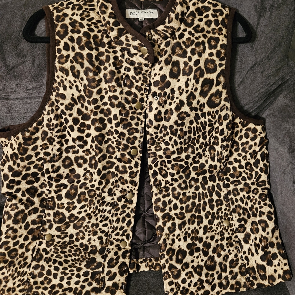 Jones New York Cheetah Vest - Size XL